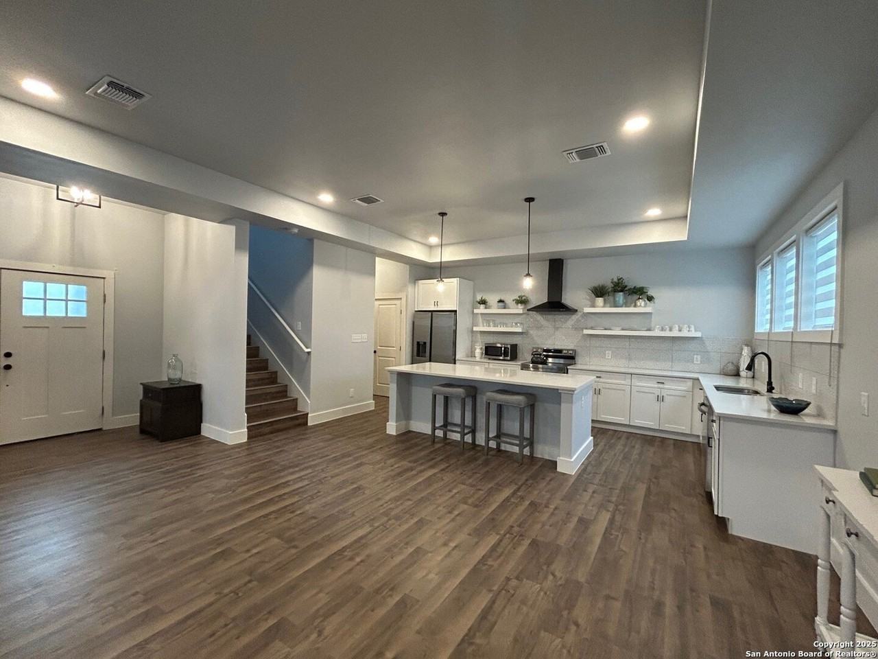 123 Fairview Ave Apt 3 #3 - Photo 4 of 27