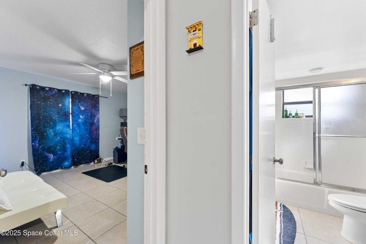 1000 S Miramar Ave Apt A #A - Photo 5 of 24