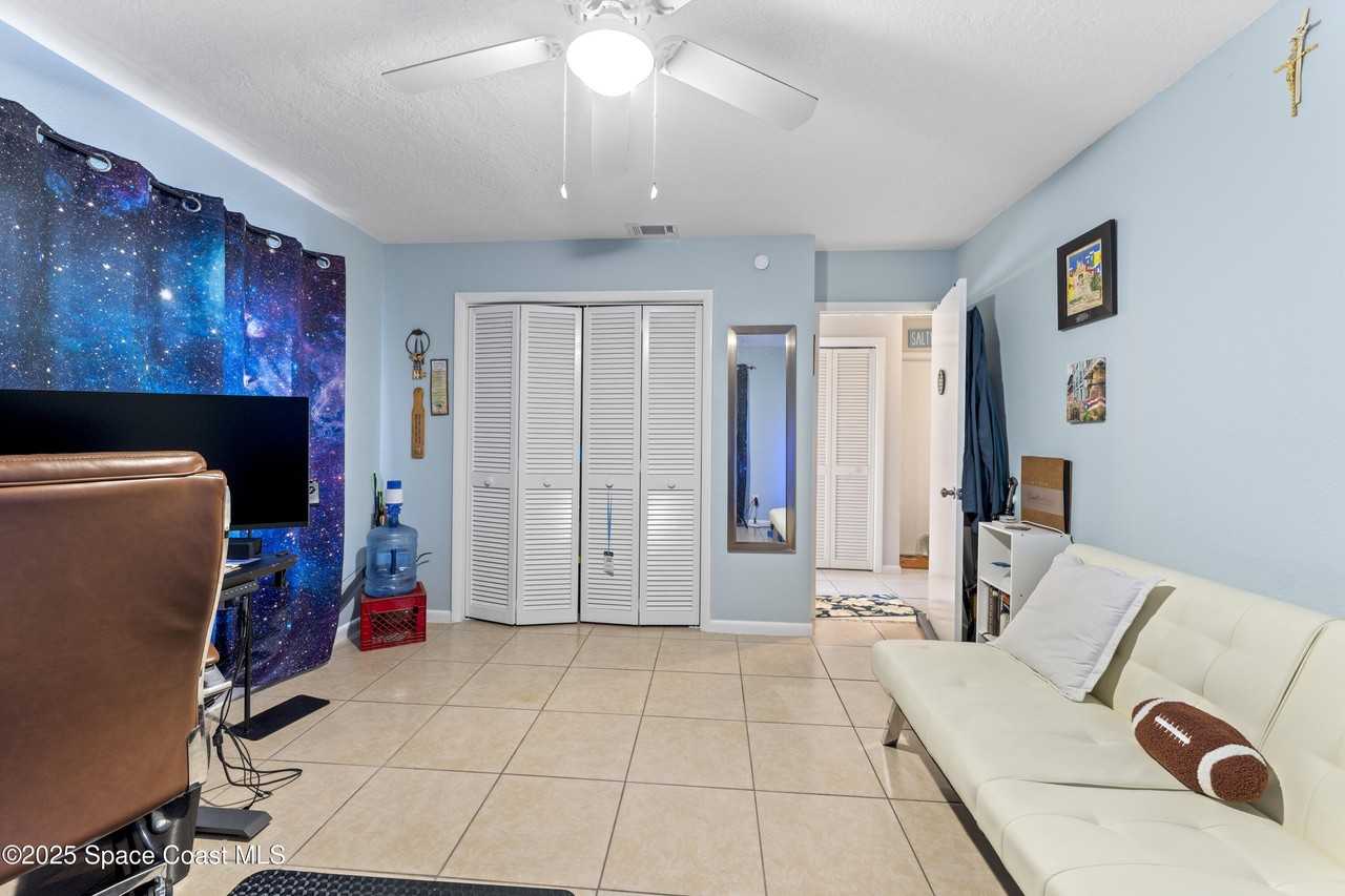 1000 S Miramar Ave Apt A #A - Photo 7 of 24