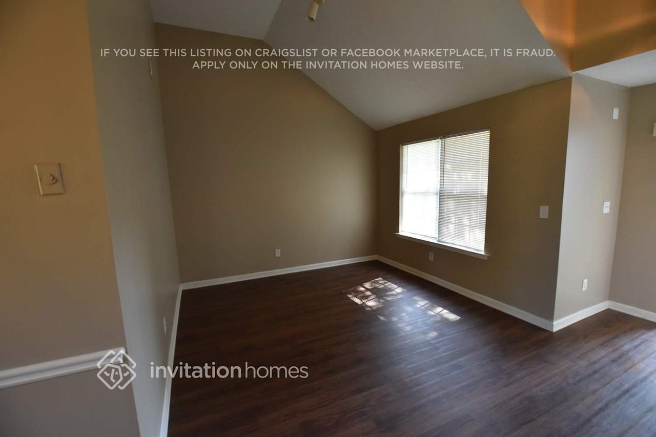 85 Hazelhurst Dr - Photo 3 of 14