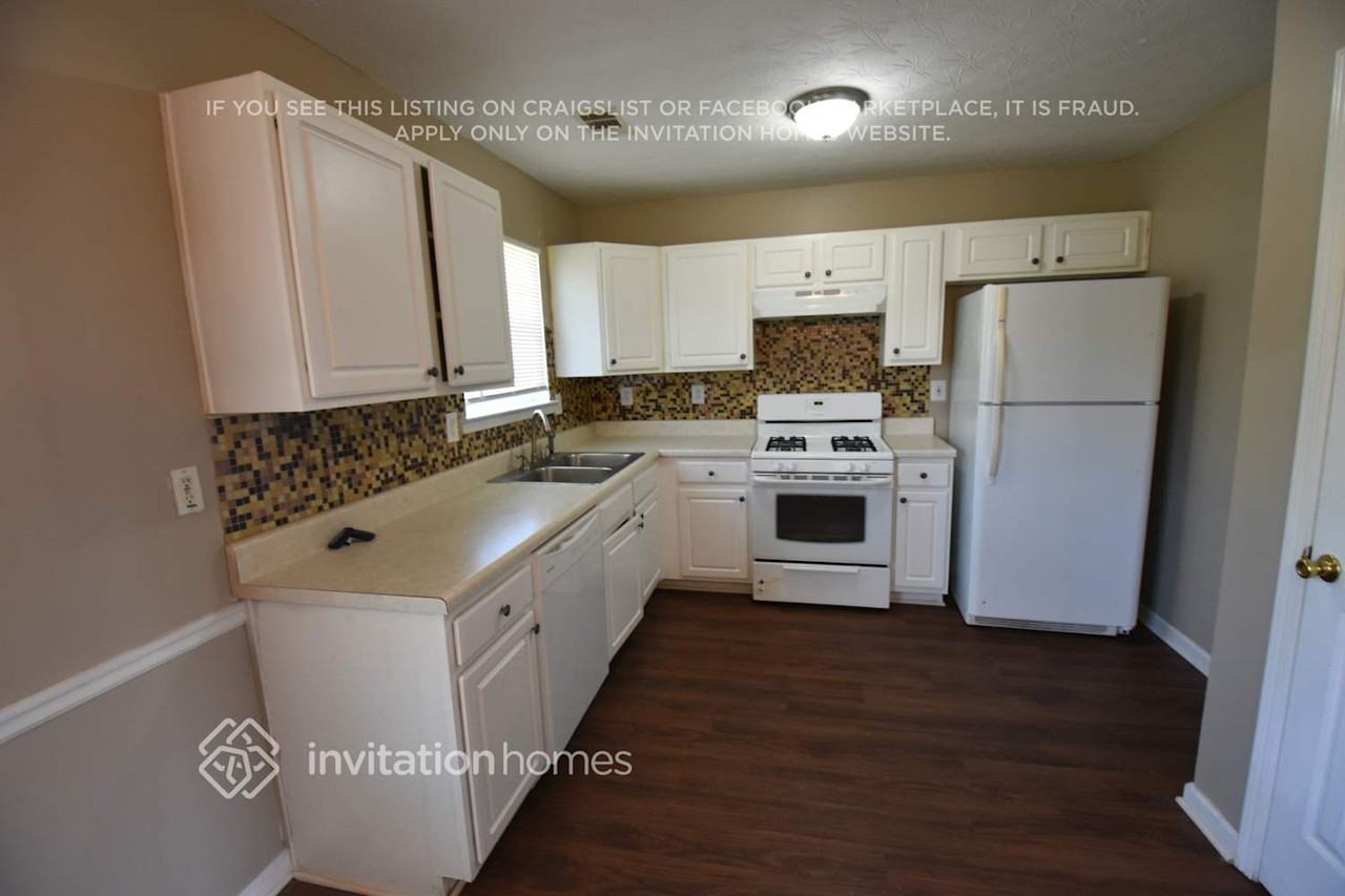 85 Hazelhurst Dr - Photo 5 of 14