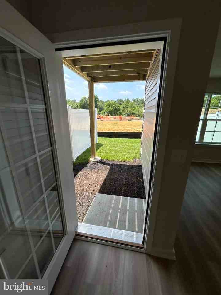 28 Barnes Way - Photo 7 of 40