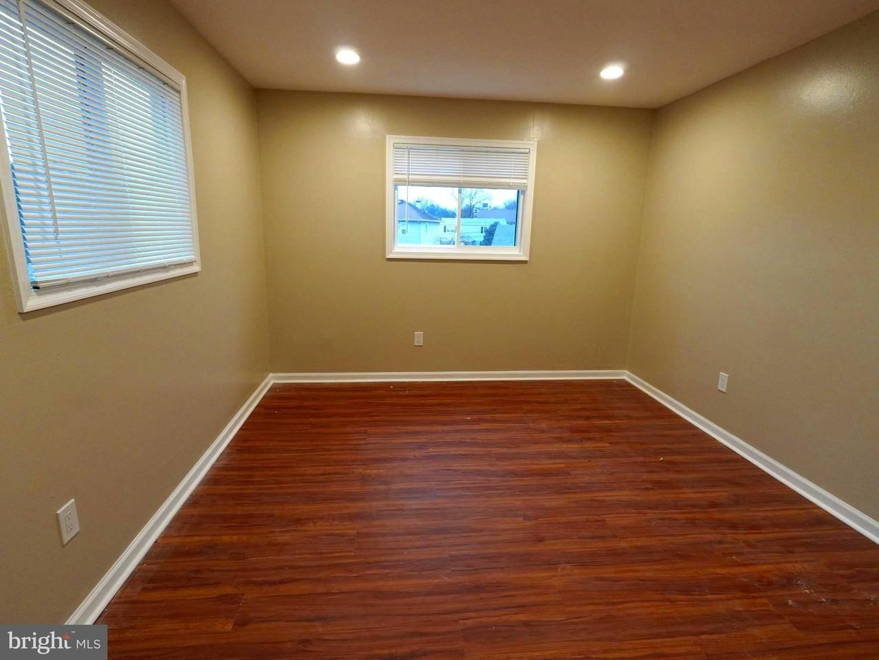 710 N York Rd - Photo 6 of 16