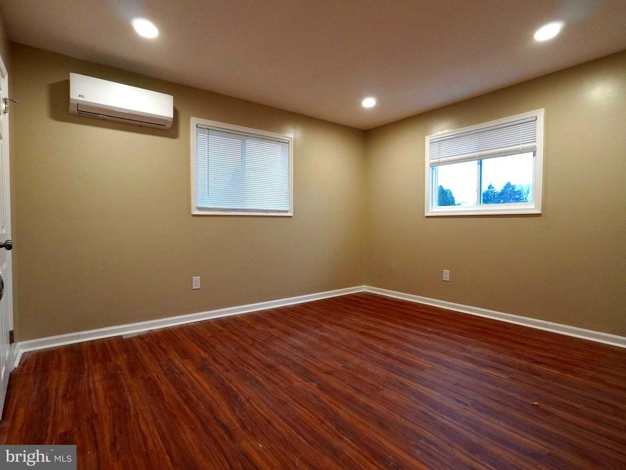 710 N York Rd - Photo 7 of 16