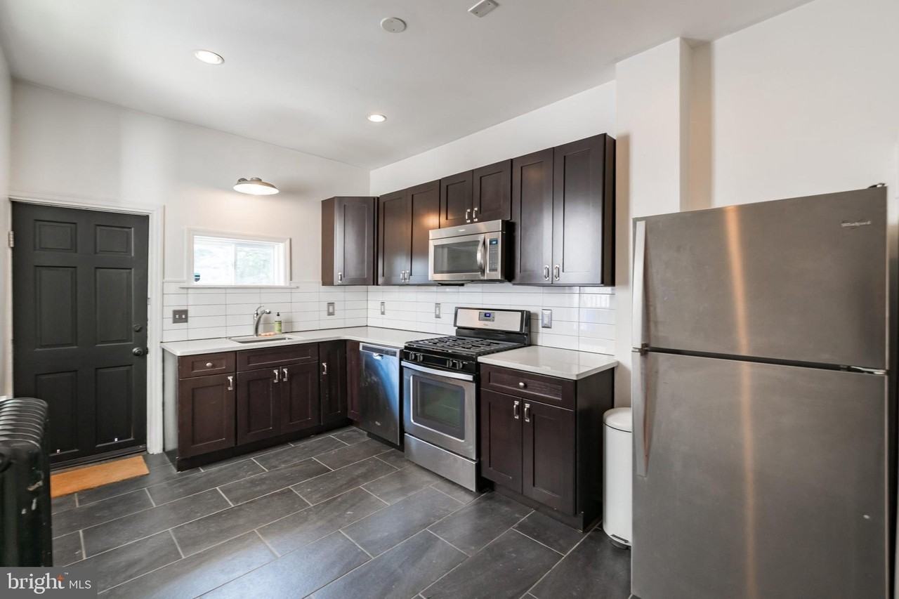 2224 Reed St - Photo 5 of 24