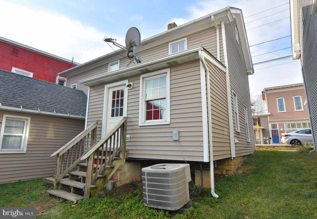 5366 Main St - Photo 4 of 23