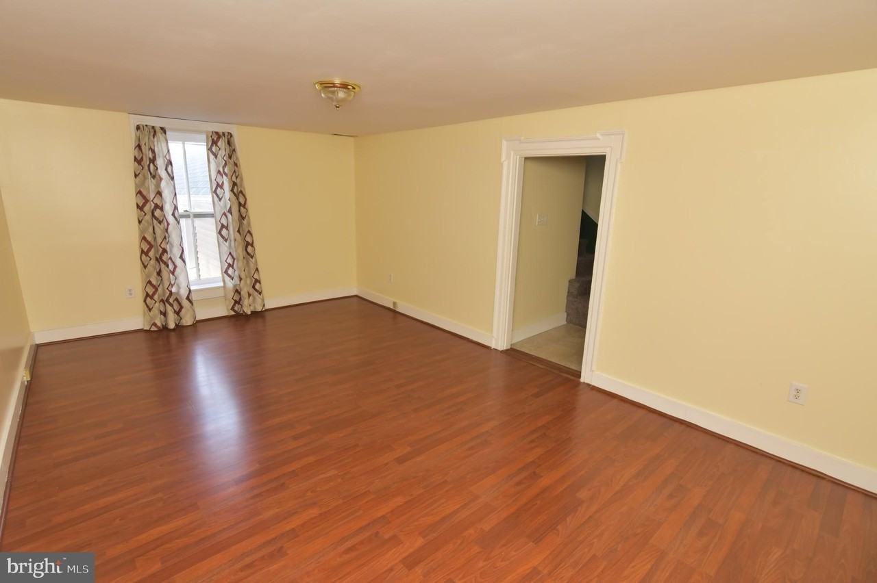 5366 Main St - Photo 5 of 23