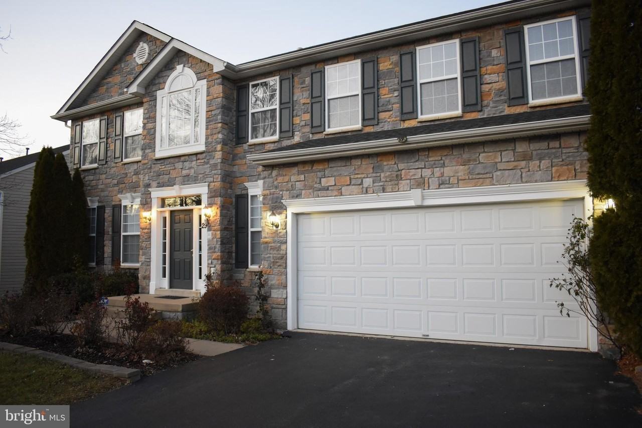 29 Snow Dr - Photo 2 of 25