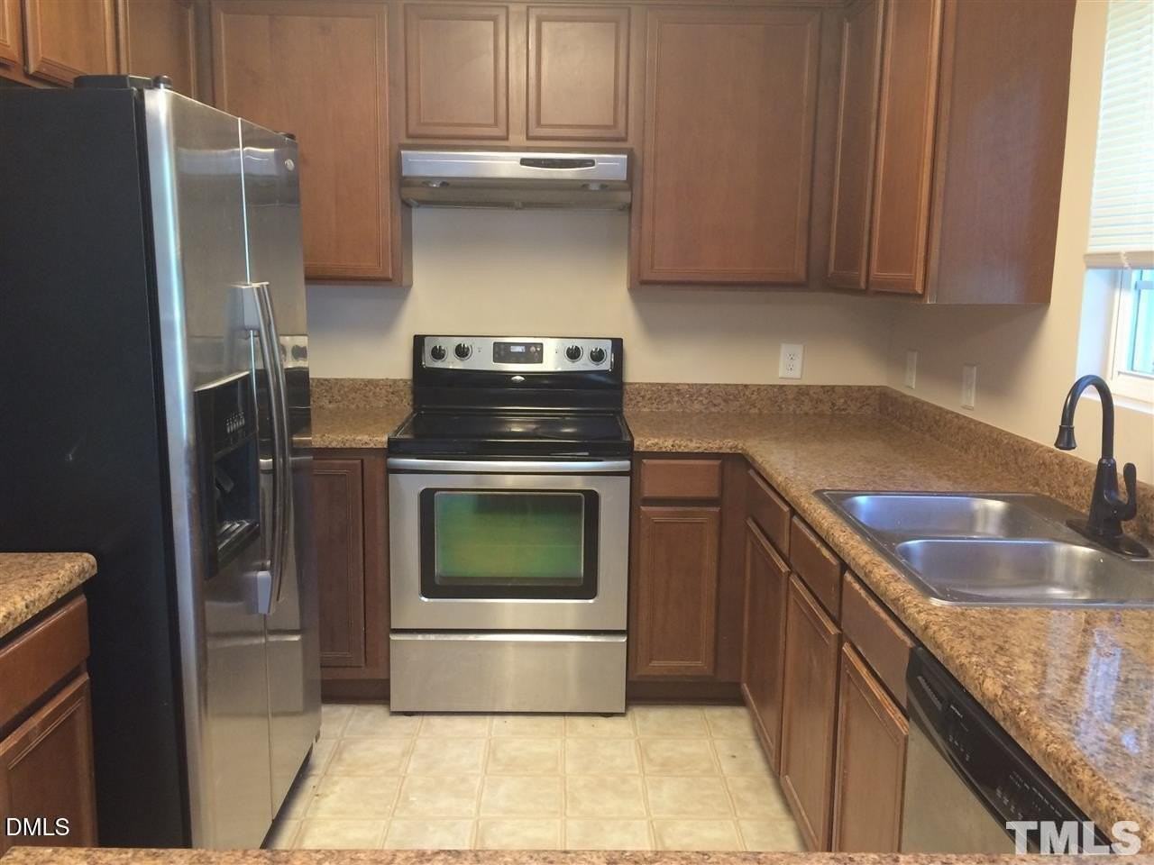 725 Perry Howard Rd - Photo 5 of 16