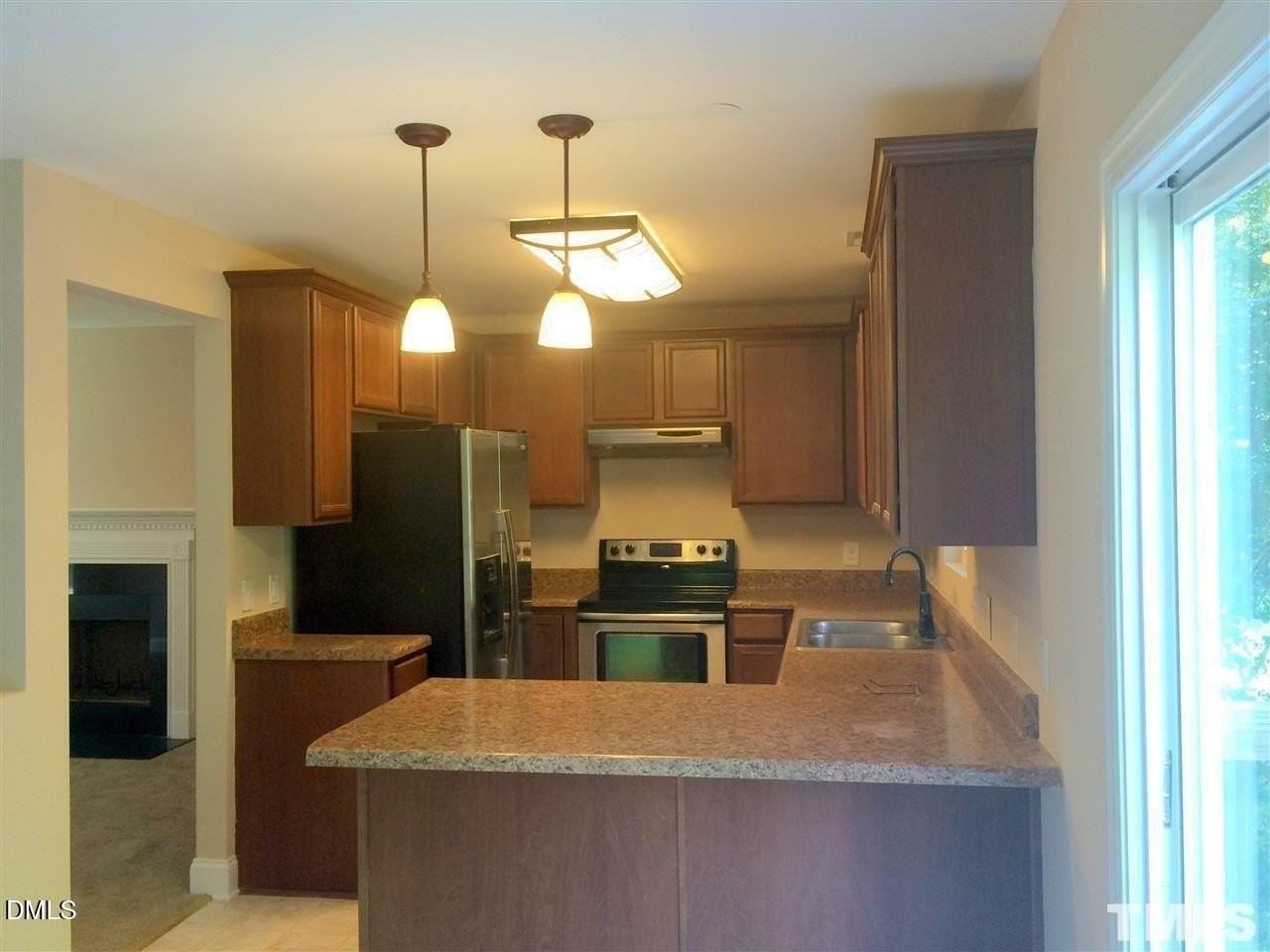 725 Perry Howard Rd - Photo 4 of 16