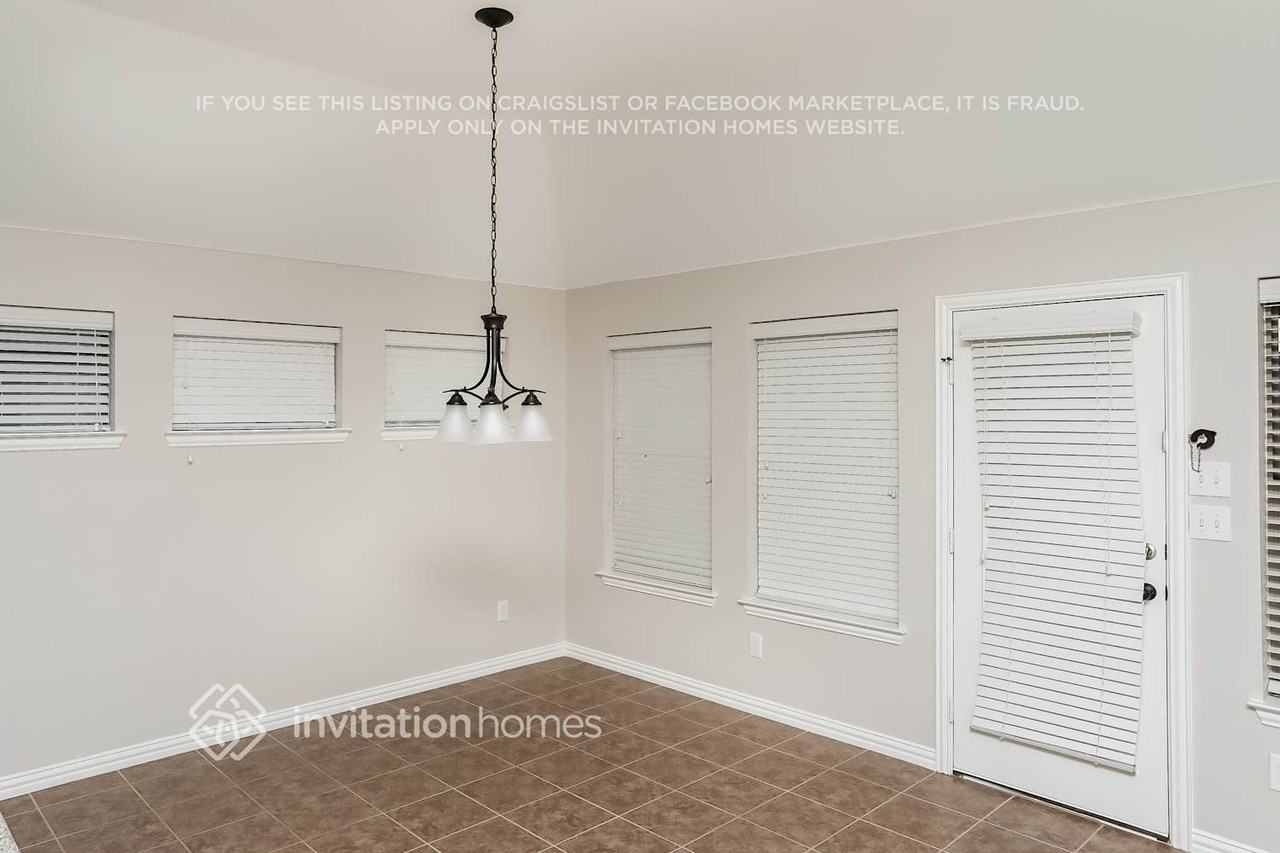 2512 Flowing Springs Dr - Photo 5 of 16