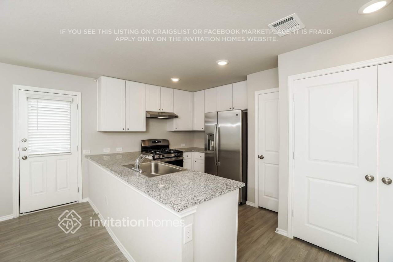 14110 Silos Mdws - Photo 6 of 17