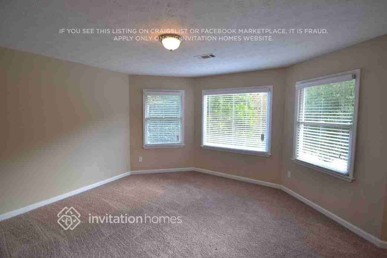 649 Cedar Valley Trce - Photo 2 of 5