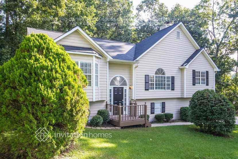 4688 Sterling Pointe Ct - Photo 2 of 23