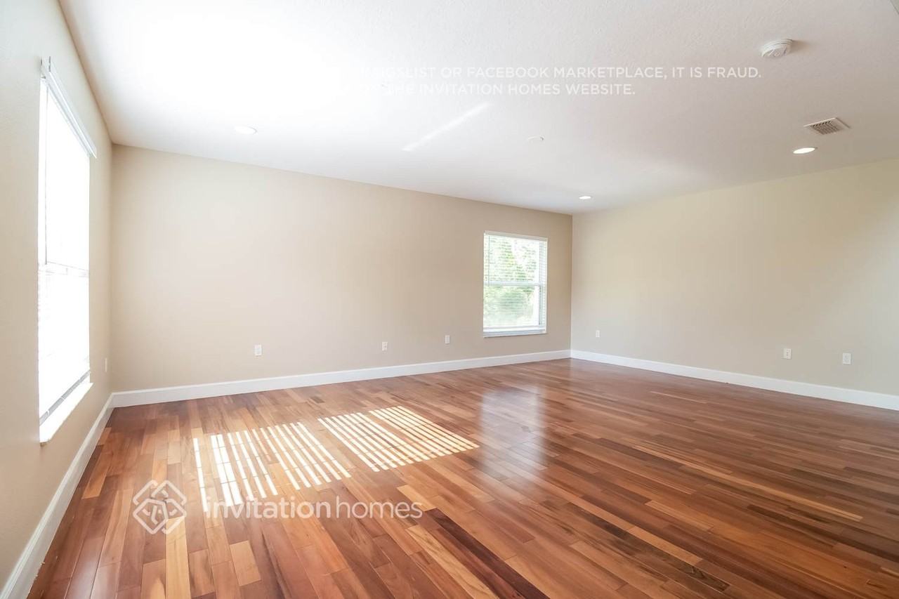 4859 Anton Ave - Photo 3 of 15