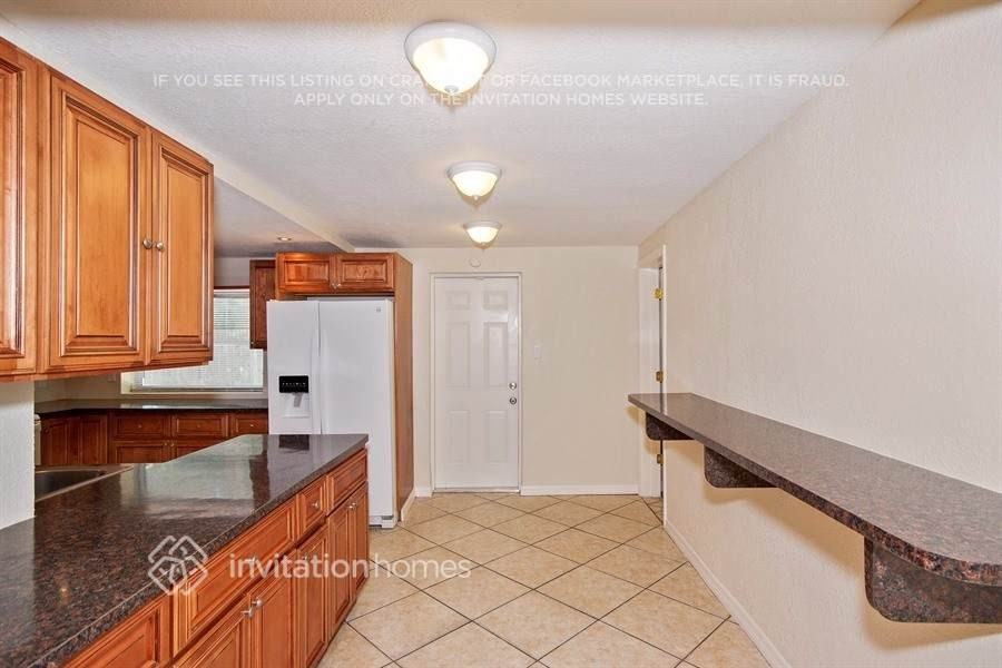 5005 Steyr St - Photo 5 of 19