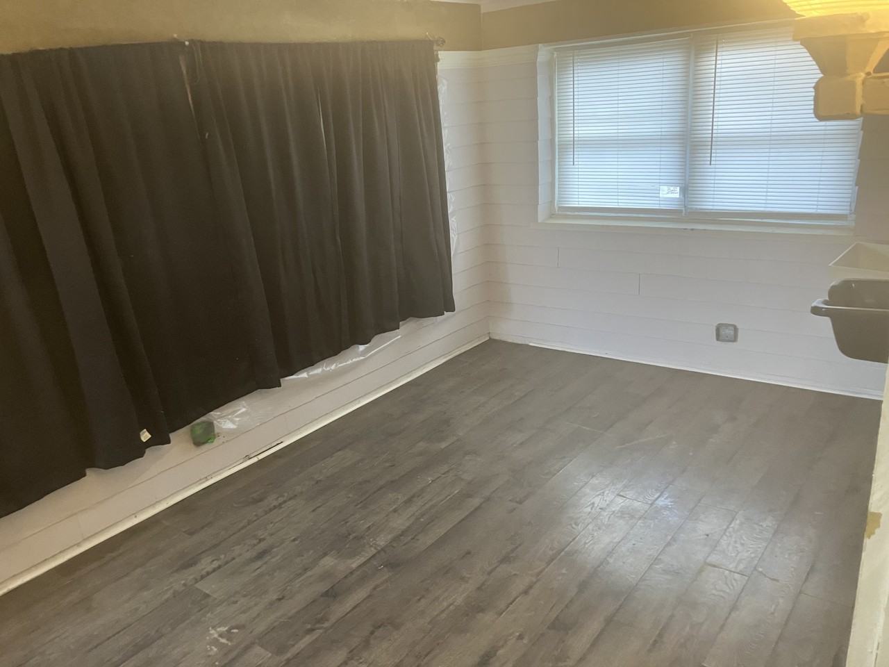 1013 W Decatur St #1 - Photo 3 of 22