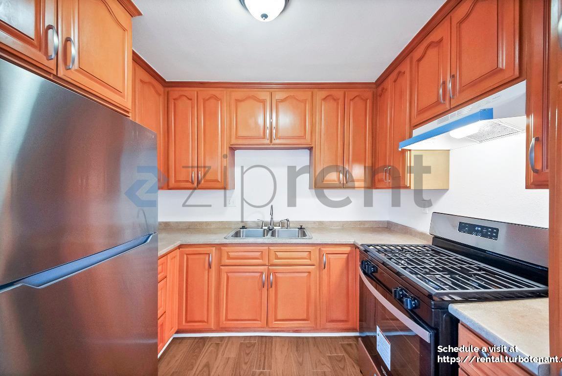 2458 S Normandie Ave #2 - Photo 5 of 16