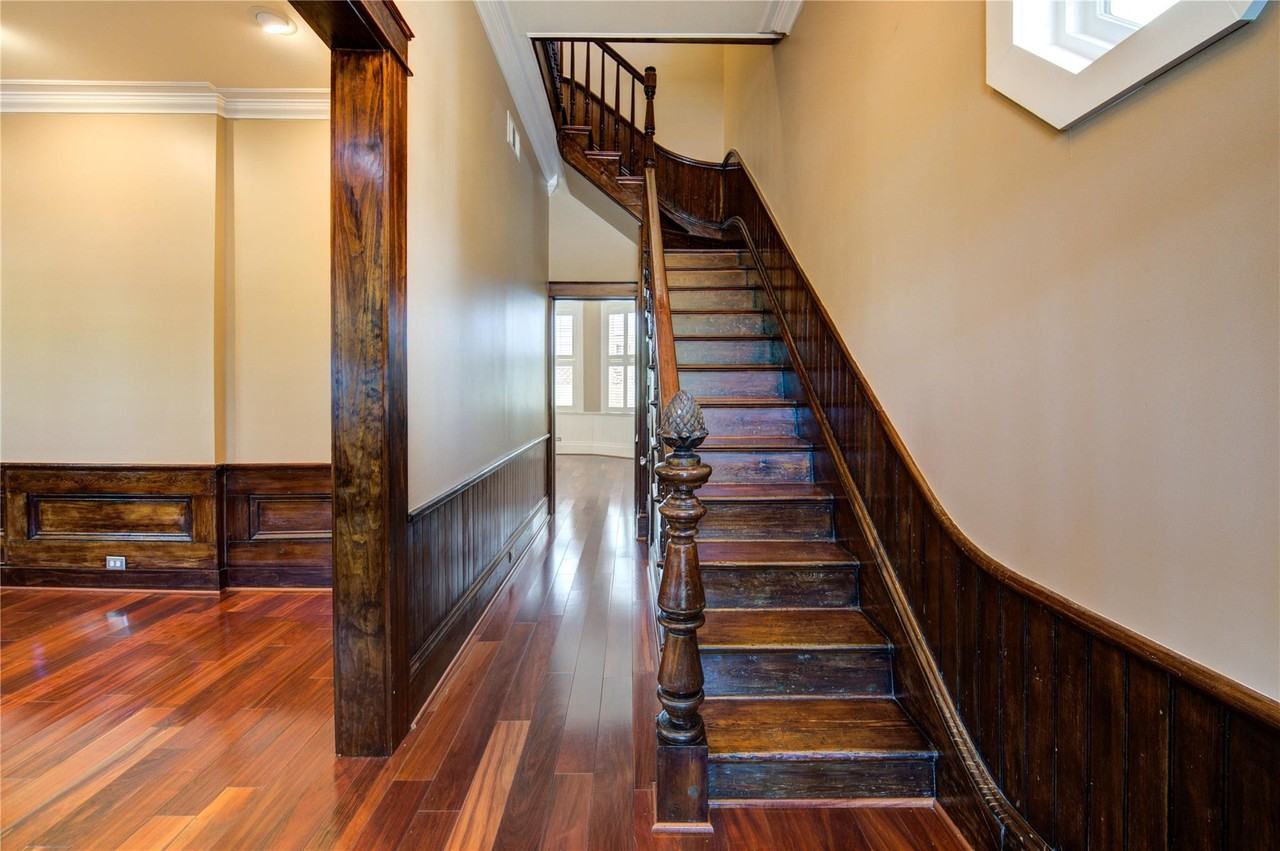 1507 20th St - Photo 4 of 21