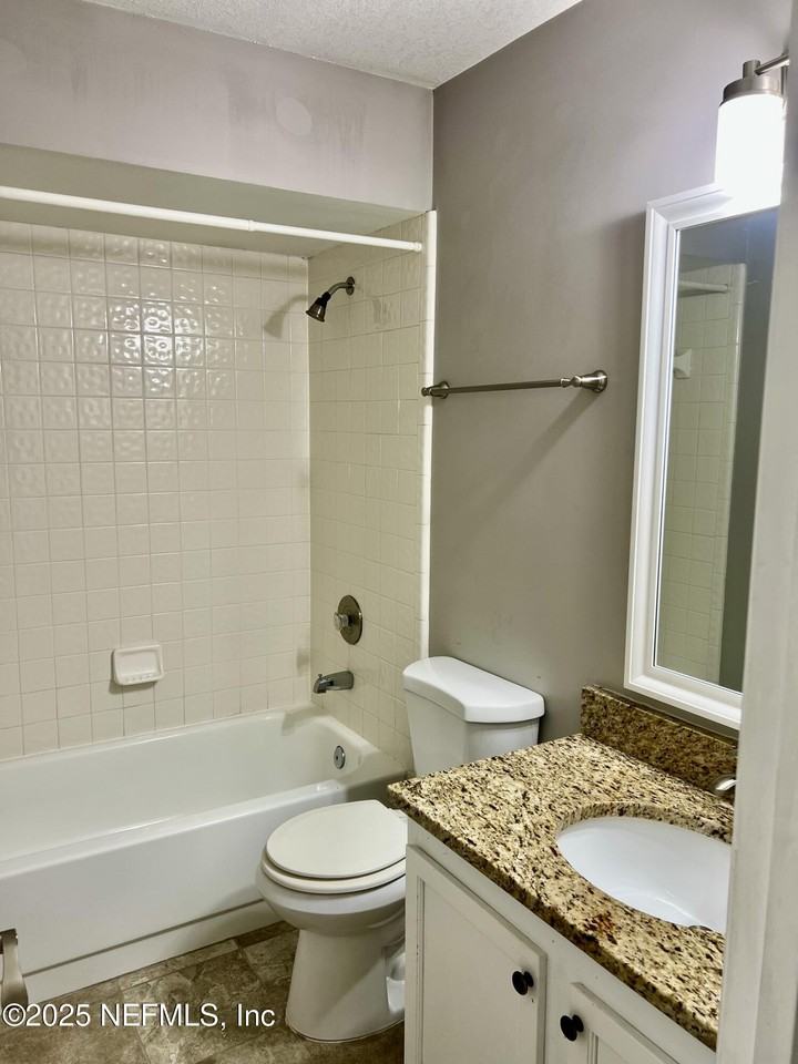 7820 Collins Ridge Blvd - Photo 4 of 18