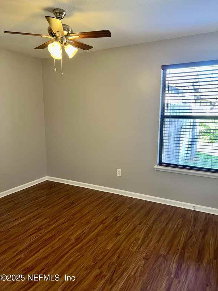 7820 Collins Ridge Blvd - Photo 5 of 18