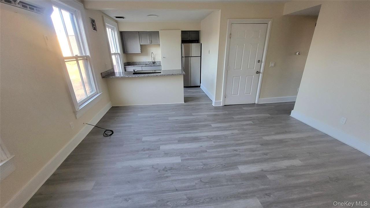 216 Church St - Photo 3 of 13