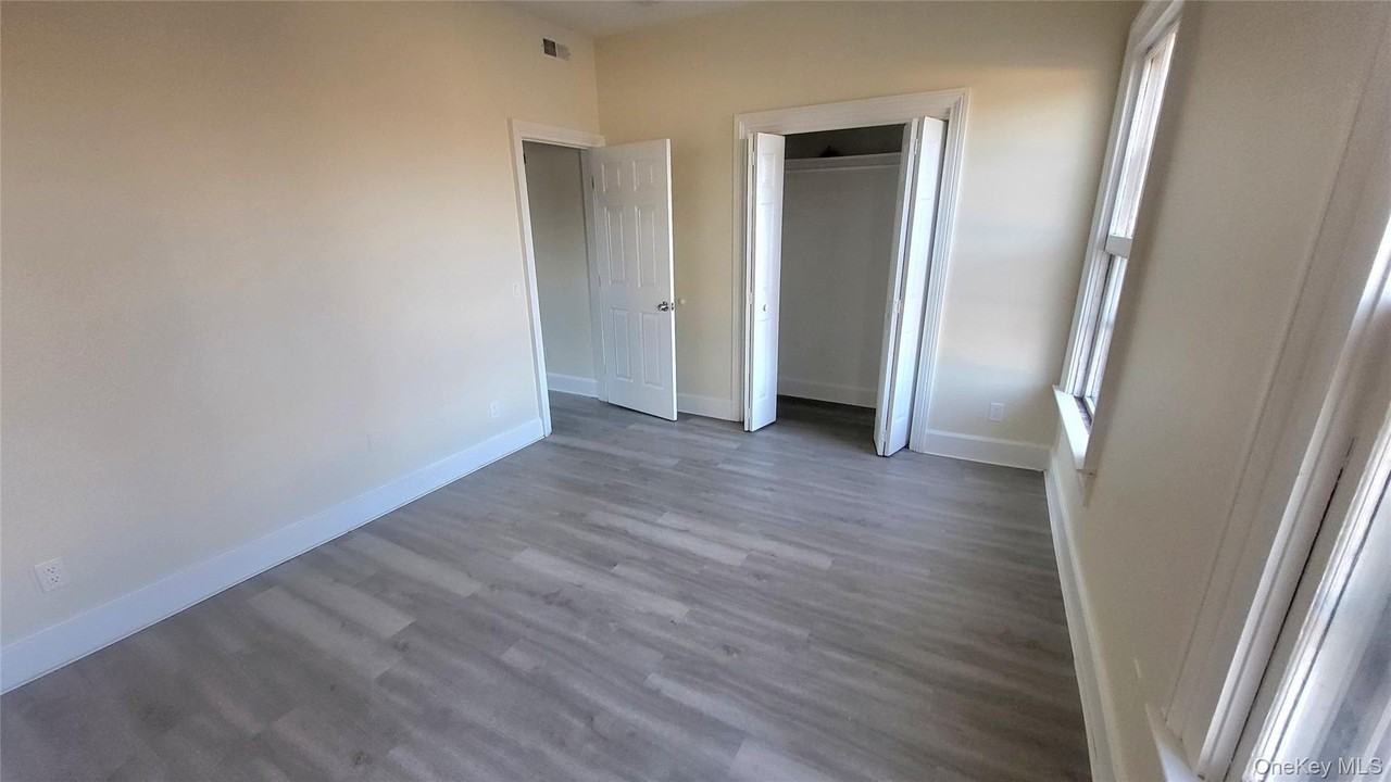 216 Church St - Photo 6 of 13