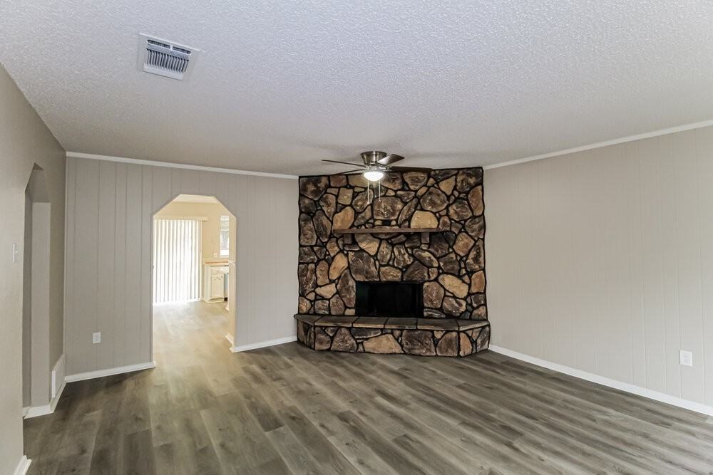 6628 Brookdale Dr - Photo 3 of 16