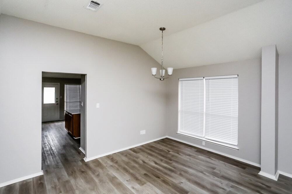 2508 Helen Ln - Photo 6 of 16