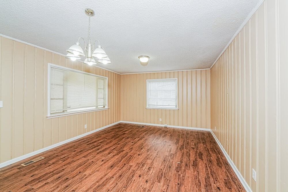 158 24th St - Photo 7 of 16