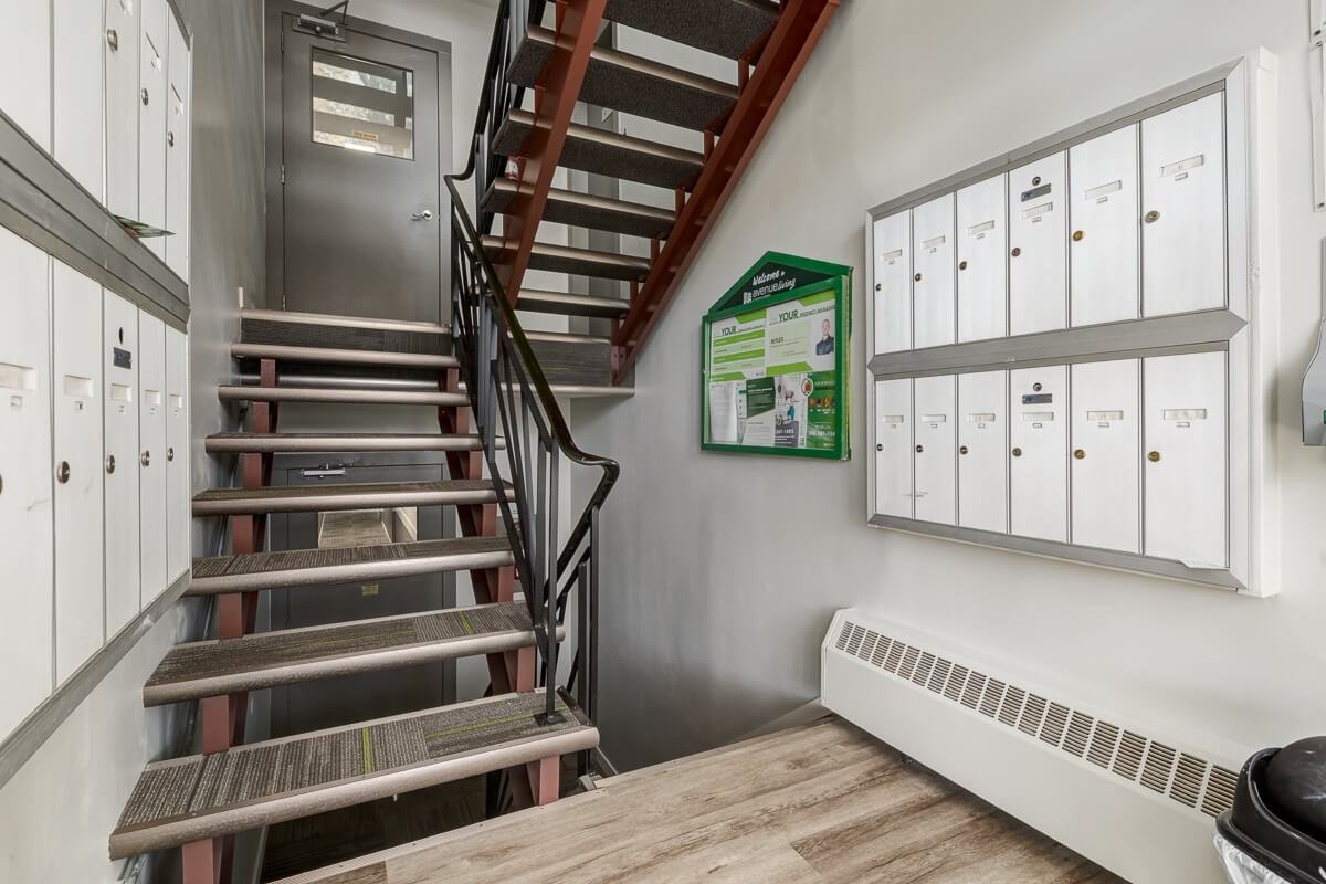 Greystone Manor - Photo 7 of 14