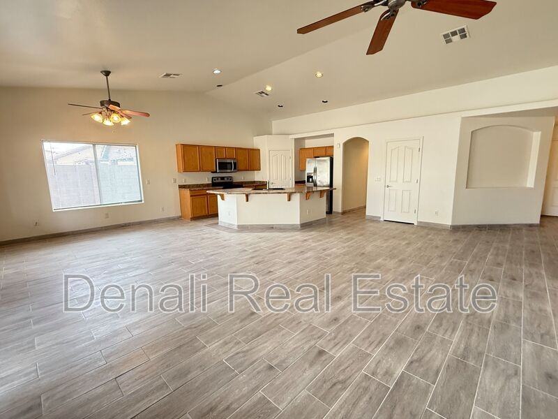 2538 W Maldonado Rd - Photo 4 of 30