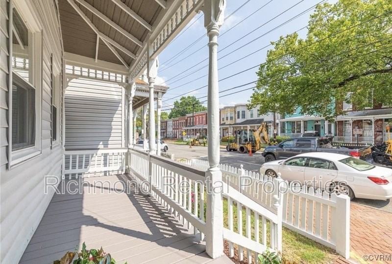 1302 W Cary St - Photo 3 of 22