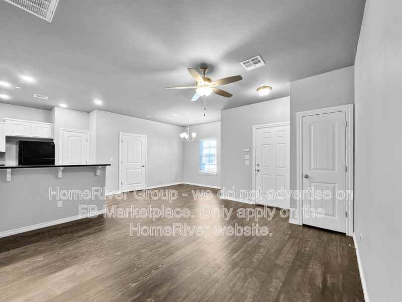 922 Sw 91st St - Photo 5 of 26