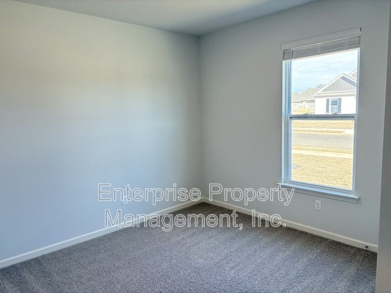 250 Kipling Dr - Photo 6 of 18