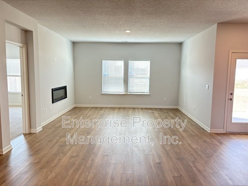 250 Kipling Dr - Photo 2 of 18