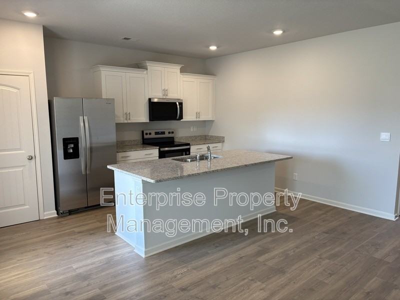 250 Kipling Dr - Photo 3 of 18
