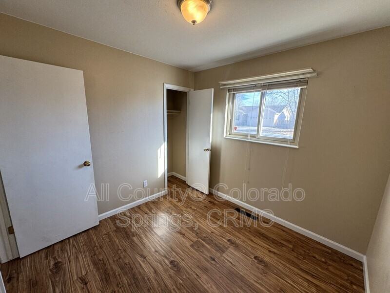 1742 Keswick Rd - Photo 6 of 16