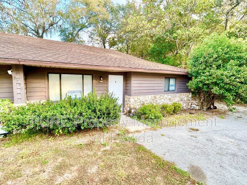 3721 Ne 41st St #B - Photo 2 of 27