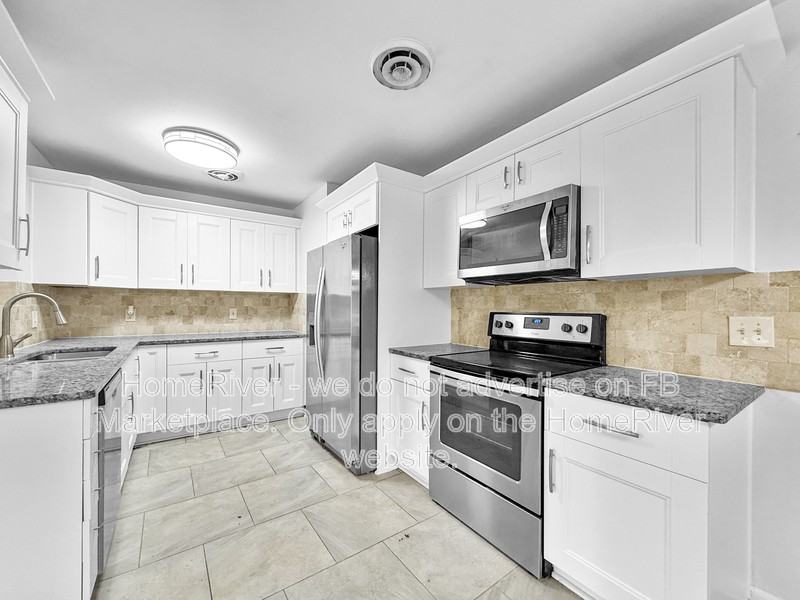 7320 Old Kings Rd S - Photo 4 of 21