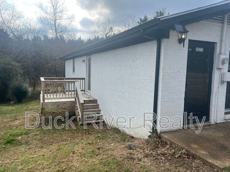 2572 Sowell Mill Pike - Photo 2 of 12