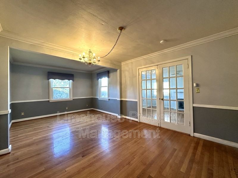 7744 Castleton Pl - Photo 4 of 16