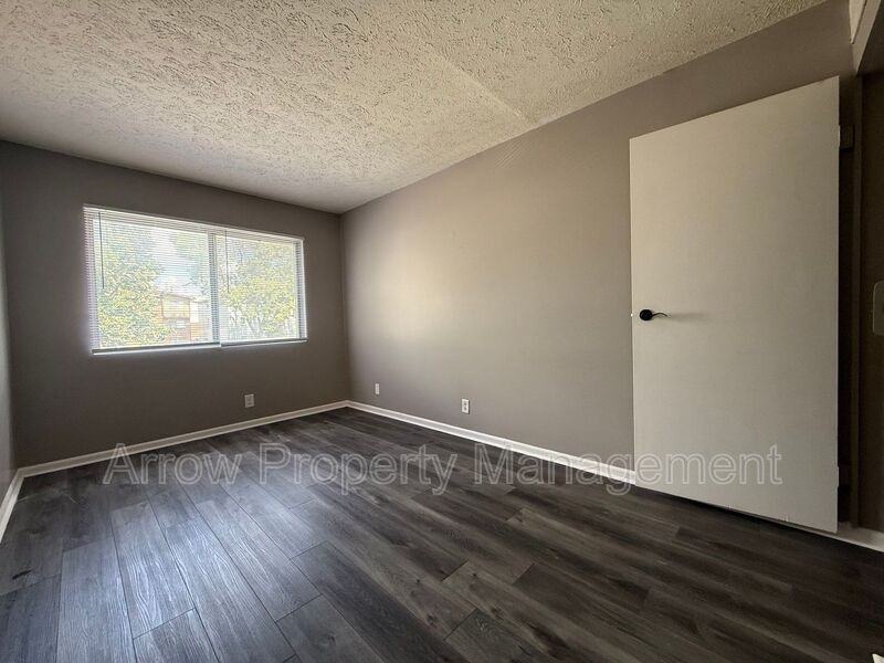 1215 E St - Photo 6 of 8