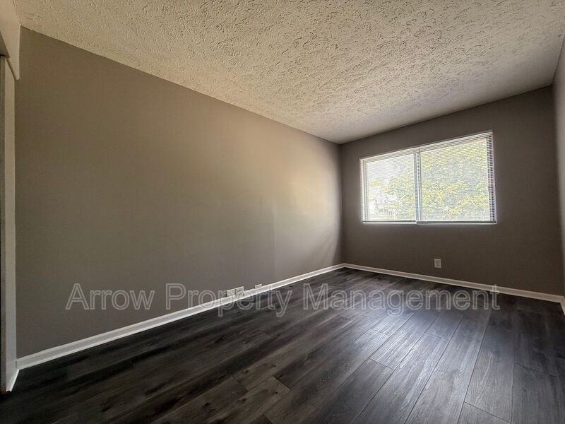 1215 E St - Photo 7 of 8