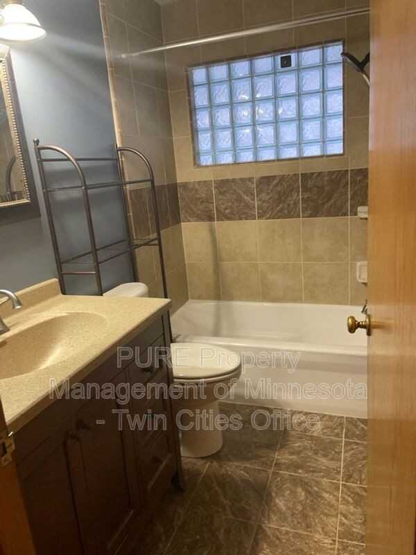 30630 Broadway St - Photo 7 of 14