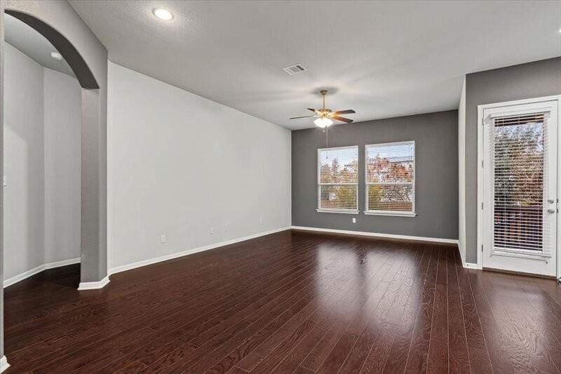 811 Wilson Ranch Pl - Photo 5 of 44