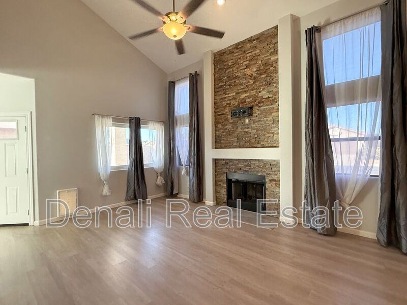 13874 N 91st Dr - Photo 2 of 25