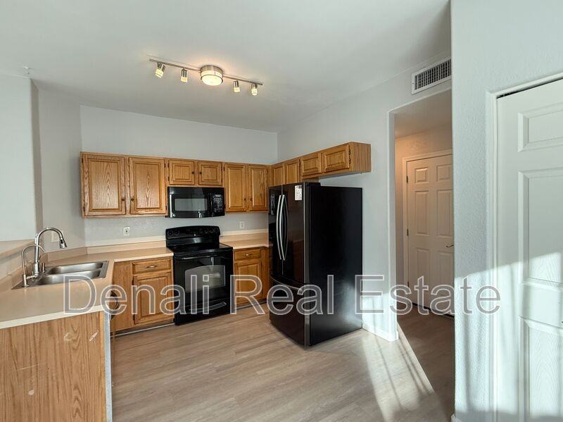 13874 N 91st Dr - Photo 7 of 25