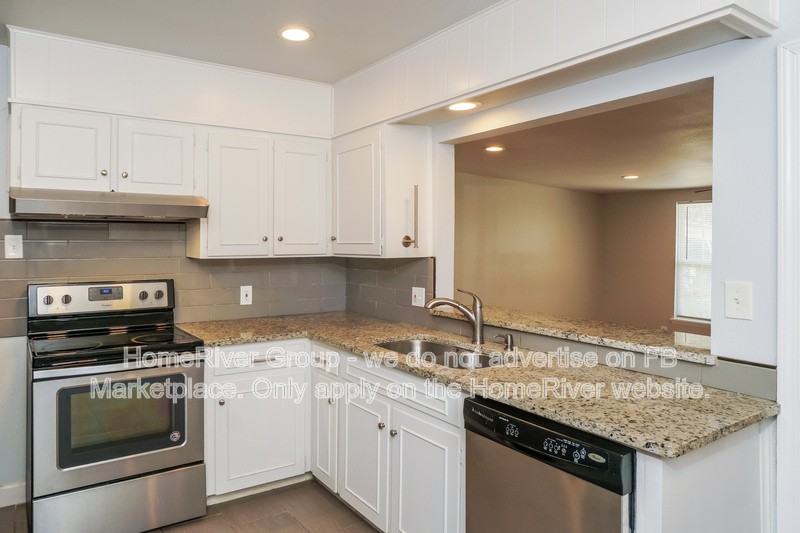 1218 Oblate Dr - Photo 6 of 30