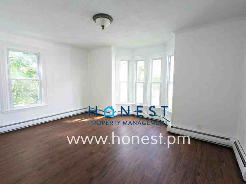 41 Windsor St - Photo 4 of 50